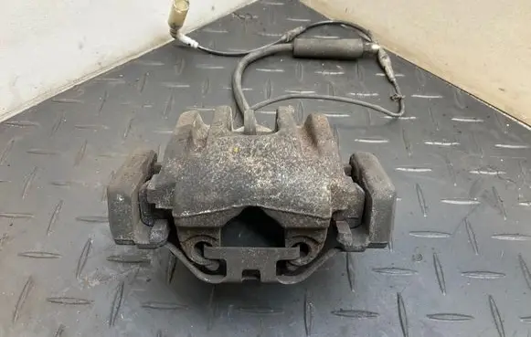 Rear brake caliper