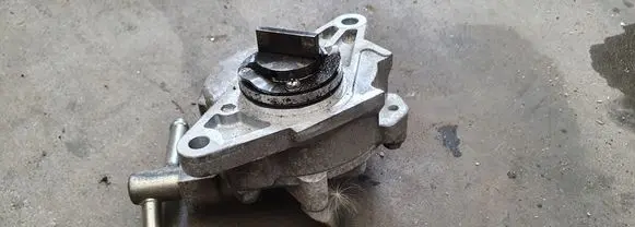 Mitsubishi Outlander Vacuum pump