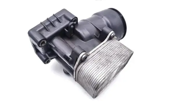 Oil filter mounting bracket
