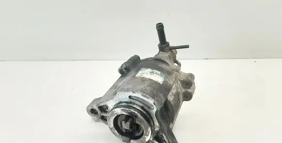 Toyota Avensis T220 Vacuum pump