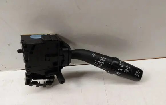 Toyota Avensis T250 Wiper control stalk 8465205170