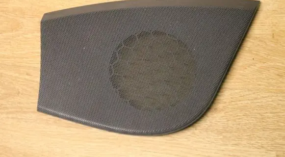 Side speaker trim/cover