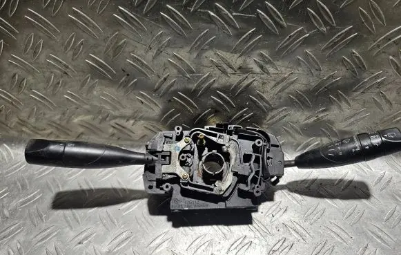Mazda 626 Wiper turn signal indicator stalk/switch 175112