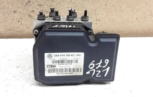 Volkswagen PASSAT B7 ABS Pump 3AA614109AC