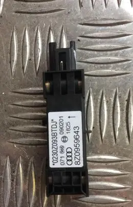 Audi A2 Airbag deployment crash/impact sensor 8z0959643