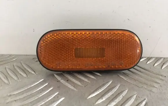 Toyota RAV 4 (XA20) Front fender indicator light