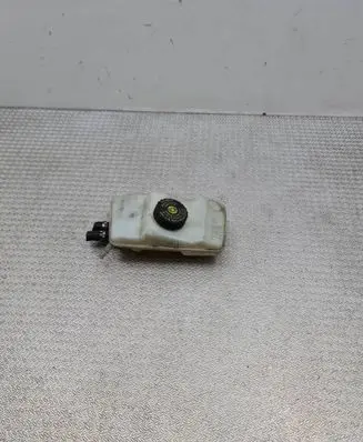 Mercedes-Benz Vito Viano W639 Brake fluid reservoir 0204024726 A6394300002