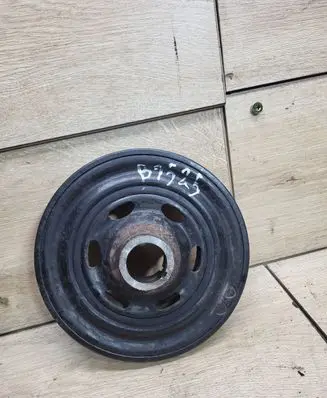 Mercedes-Benz C W204 Crankshaft pulley A6110300503