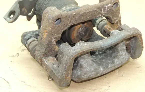 Opel Zafira B Front brake caliper 93176426