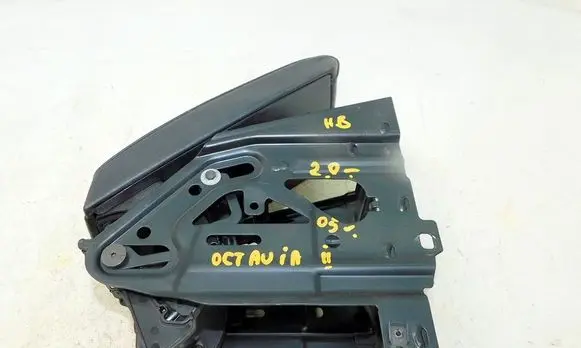 Skoda Octavia Mk2 (1Z) Armrest 190296