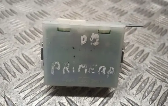 Nissan Primera Camera control unit module 28260AU000