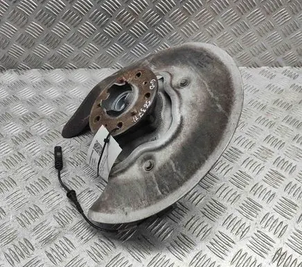 BMW M3 G80 Rear wheel hub 8095658