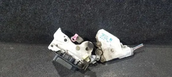 Nissan Sunny Rear door lock 8255279911 89A715