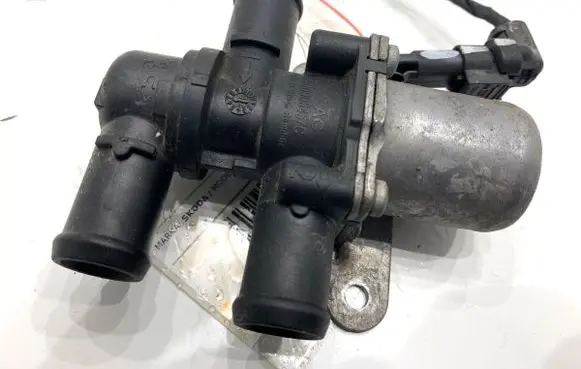 Skoda Superb B8 (3V) Coolant heater control valve 5Q0906457C