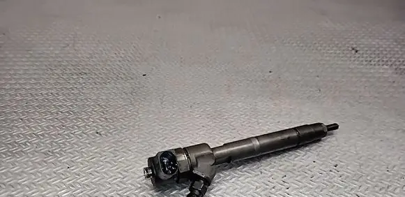 Mercedes-Benz C W203 Fuel injector 0445110177