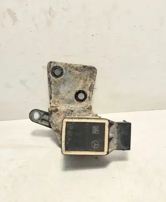 Mercedes-Benz E W211 Air suspension front height level sensor A0105427717