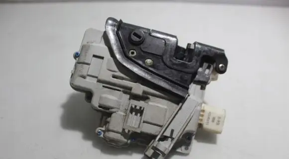 Seat Exeo (3R) Rear door lock