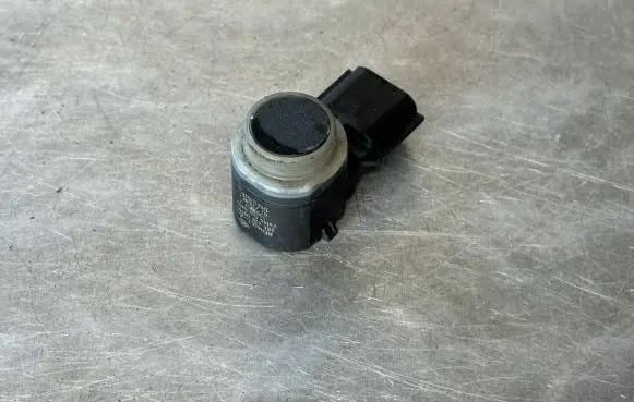 Renault Captur Parking PDC sensor 284429097R