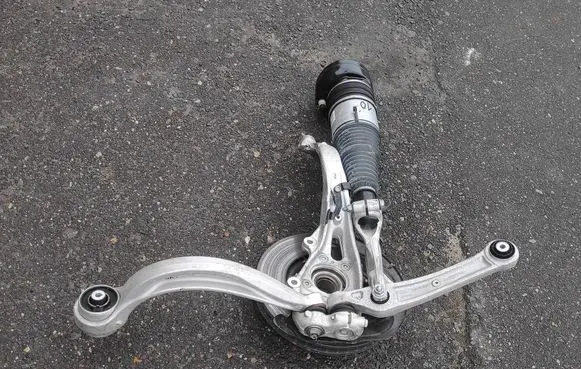 Volkswagen Touareg III Front shock absorber/damper 4M0407559