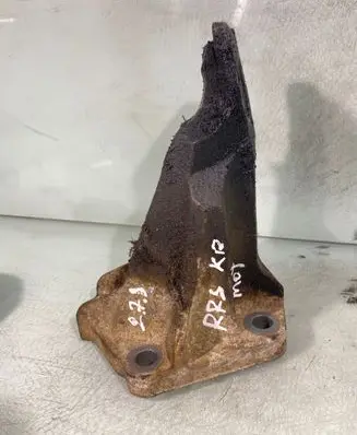 Land Rover Range Rover Sport L320 Engine mounting bracket