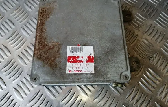 Mitsubishi Galant Engine control unit/module 1758000510