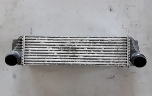 BMW 5 F10 F11 Intercooler radiator 7805629
