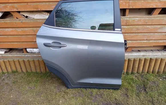 Hyundai Tucson TL Rear door 
