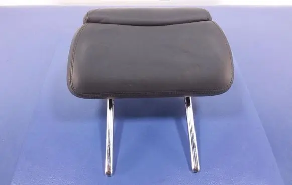Audi A8 S8 D4 4H Front seat headrest 