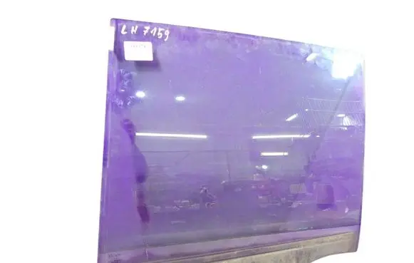 Fiat Multipla Front door window glass four-door 