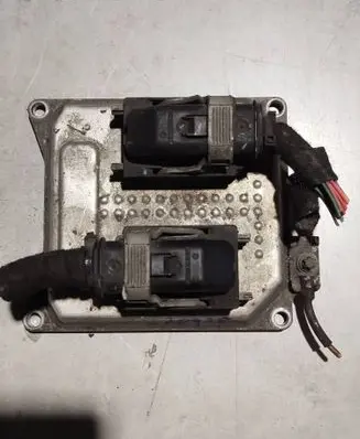 Opel Astra H Engine control unit/module 55571558