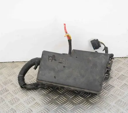Ford Focus Fuse box set AV6T14A142AB