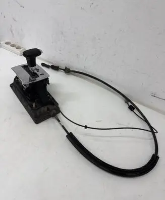 Volkswagen Polo Gear shifter/selector 6Q0713023C