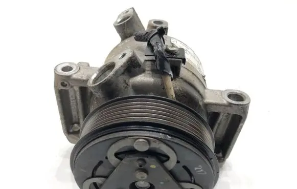 Dacia Duster II Air conditioning (A/C) compressor (pump) 926001571R