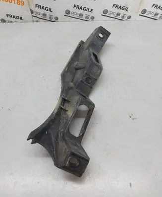 Volkswagen PASSAT B6 Front bumper mounting bracket 3C0807889