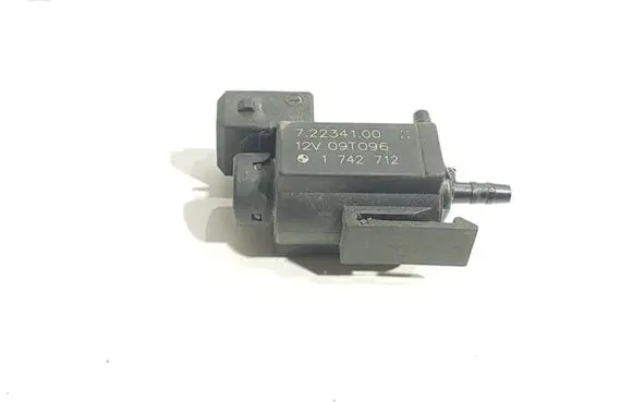 Vacuum valve