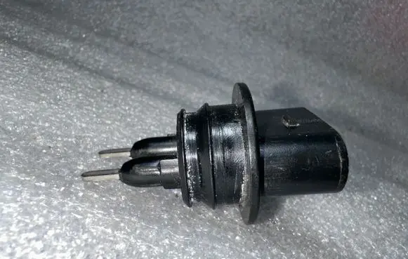 Audi Q7 4L Windshield washer fluid level sensor 7M0919376
