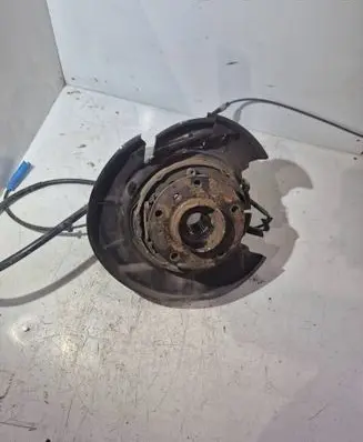 BMW 5 E39 Rear wheel hub spindle/knuckle 