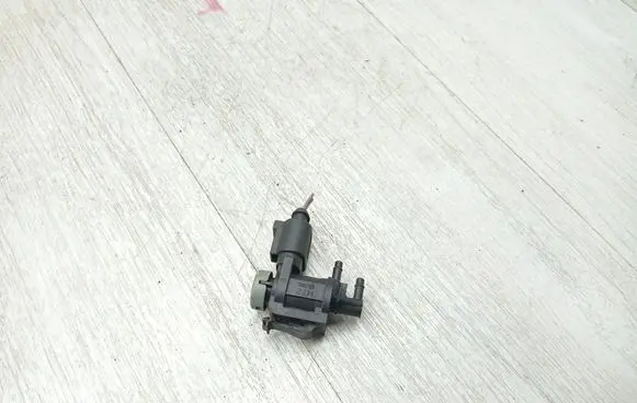 Audi A4 S4 B8 8K Turbo solenoid valve 1K0906283A