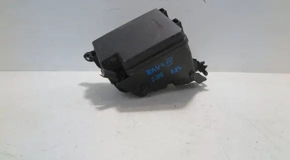 Toyota RAV 4 (XA40) Fuse box set BEZPIECZNIKIRAV4