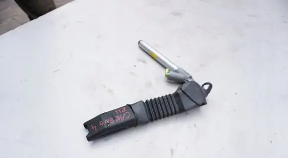 KIA Carens III Seat belt trim PASYBEZPIECZESTWA