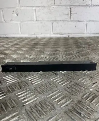 Traction control (ASR) switch