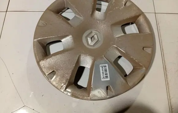 Renault Scenic II - Grand scenic II R15 wheel hub/cap/trim 8200422602