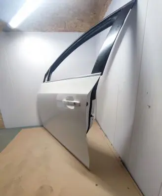 Chevrolet Cruze Front door