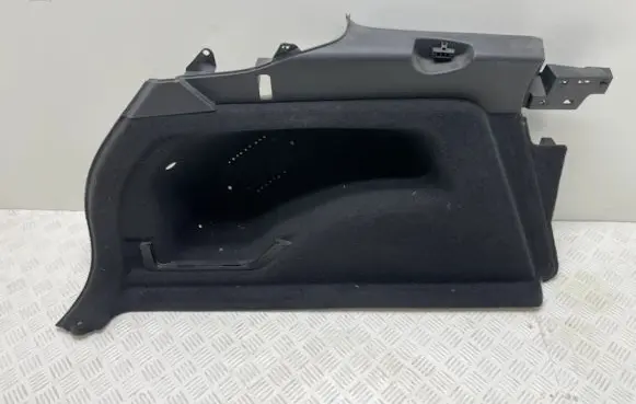 Trunk/boot lower side trim panel