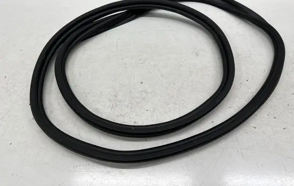 Mercedes-Benz CLA C118 X118 Trunk rubber seal (body) 