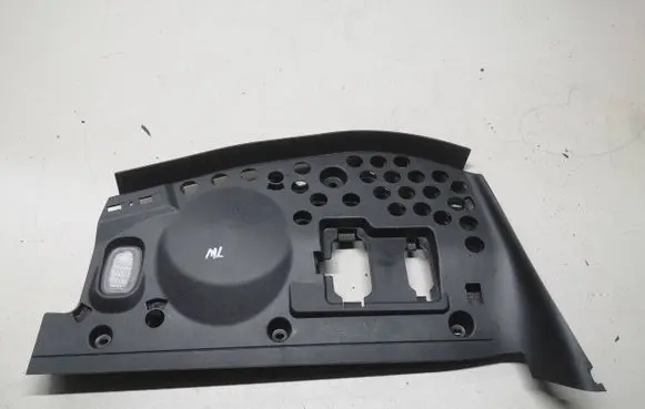 Mercedes-Benz ML W166 Dashboard lower bottom trim panel A1666801608