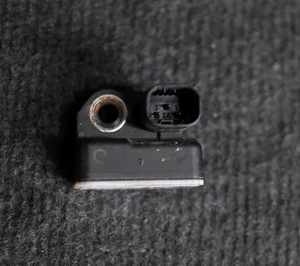 Volkswagen Touareg II Acceleration sensor 7P0907508