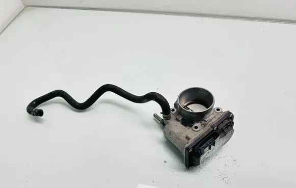 Toyota Auris E180 Throttle valve 220300T110 01206 8C26