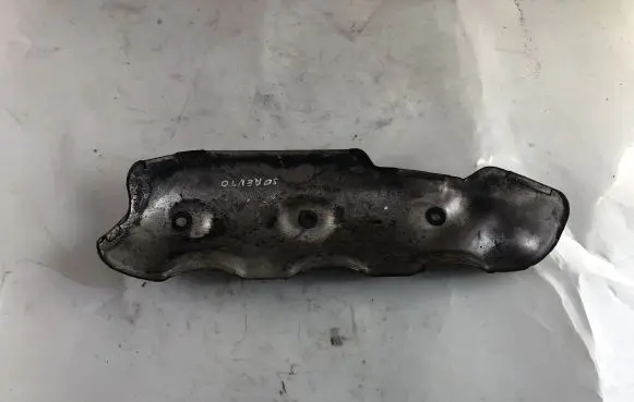 KIA Sorento Exhaust heat shield