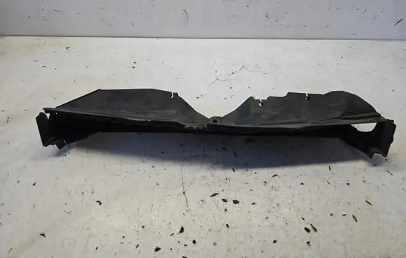 Opel Astra K Intercooler air guide/duct channel